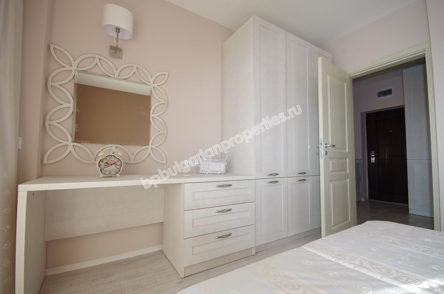 Луксозни апартаменти за продажба в нов комплекс близо до плажа в град Созопол Луксозни апартаменти за продажба в нов комплекс близо до плажа в град Созопол