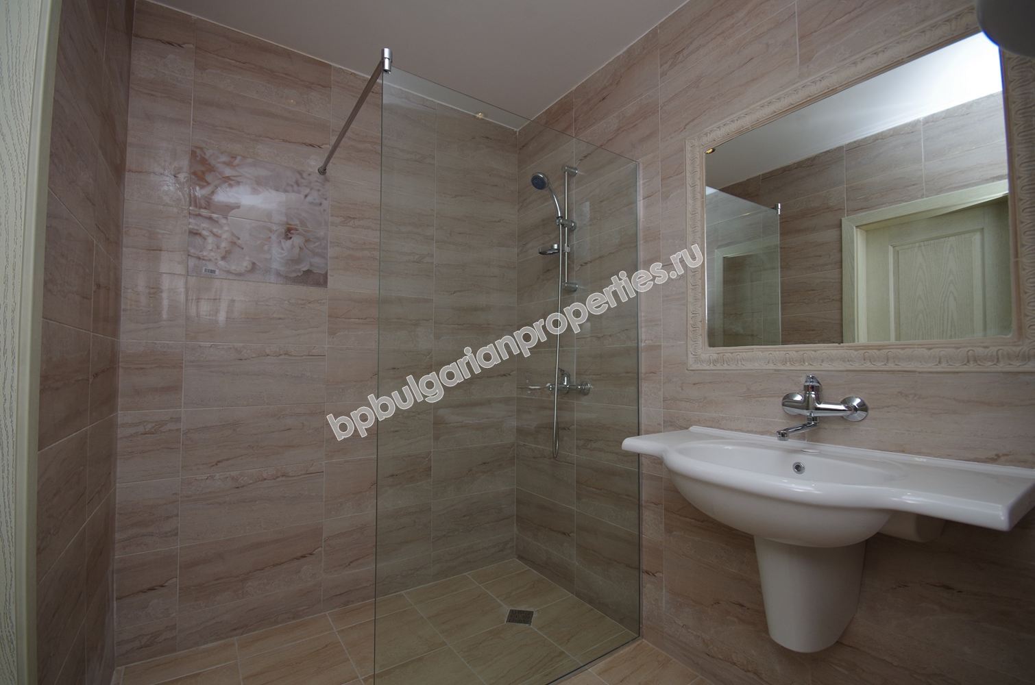 Луксозни апартаменти за продажба в нов комплекс близо до плажа в град Созопол Луксозни апартаменти за продажба в нов комплекс близо до плажа в град Созопол