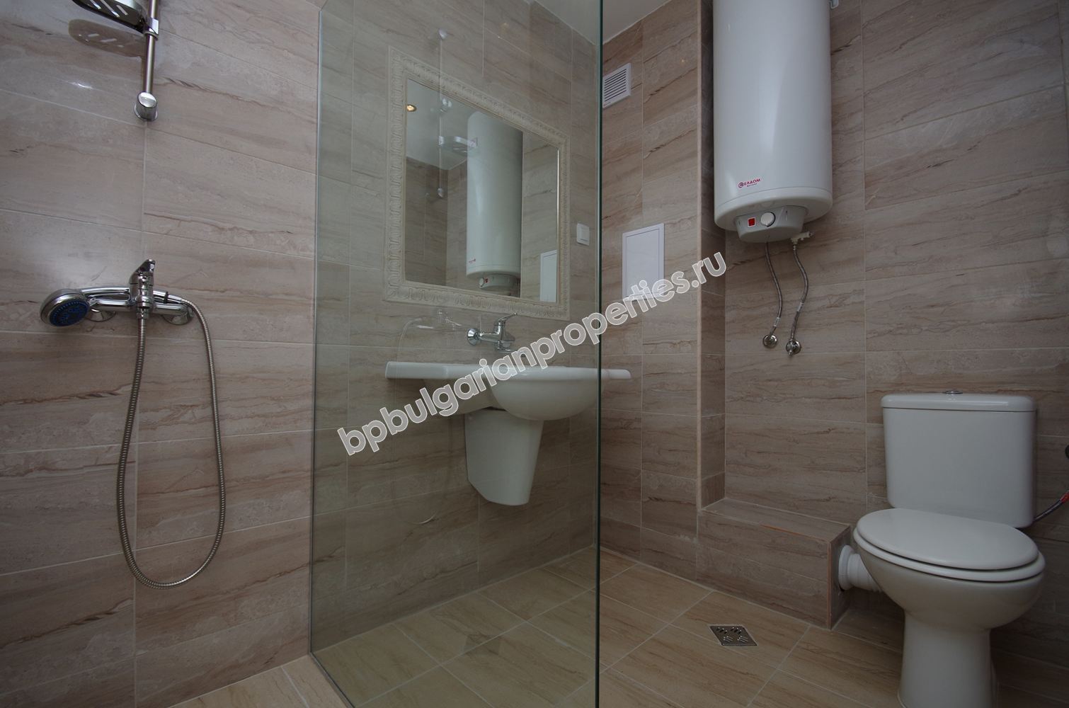 Луксозни апартаменти за продажба в нов комплекс близо до плажа в град Созопол Луксозни апартаменти за продажба в нов комплекс близо до плажа в град Созопол