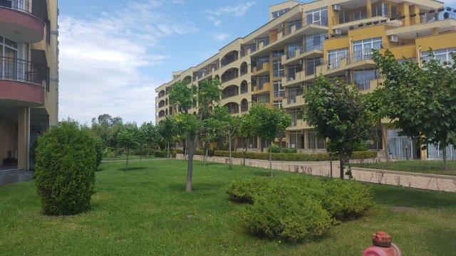 Апартамент с гледка море в луксозен комплекс на първа линия Апартамент с гледка море в луксозен комплекс на първа линия