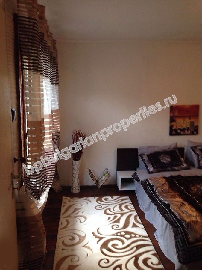 Реновирана двуетажна къща за продажба в село в Странджа планина Реновирана двуетажна къща за продажба в село в Странджа планина