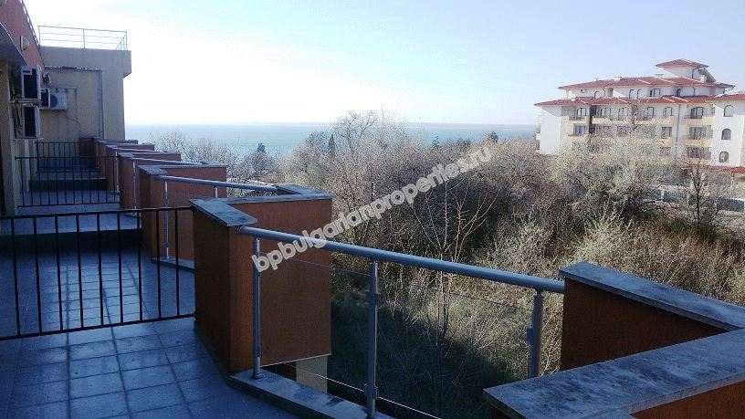 Двустаен апартамент до плажа с изглед море за продажба в курорта Равда Двустаен апартамент до плажа с изглед море за продажба в курорта Равда