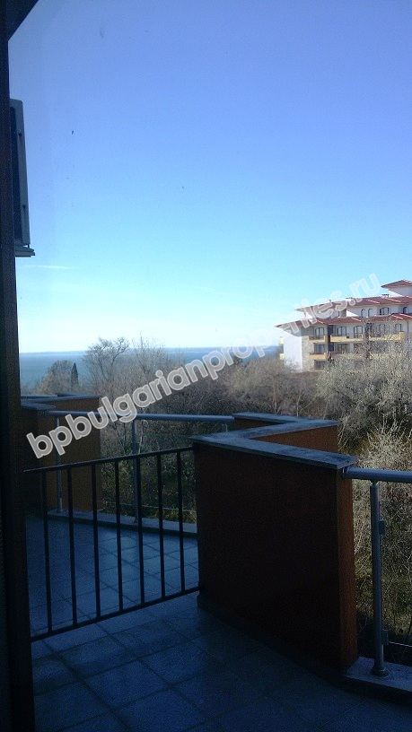 Двустаен апартамент до плажа с изглед море за продажба в курорта Равда Двустаен апартамент до плажа с изглед море за продажба в курорта Равда