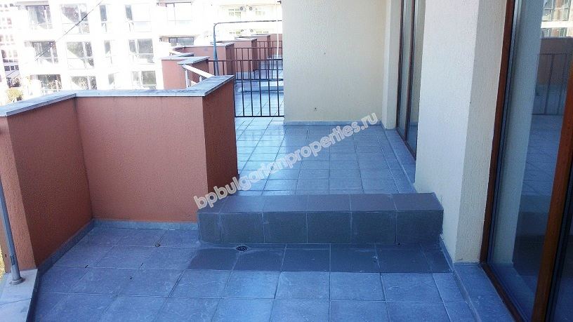 Двустаен апартамент до плажа с изглед море за продажба в курорта Равда Двустаен апартамент до плажа с изглед море за продажба в курорта Равда