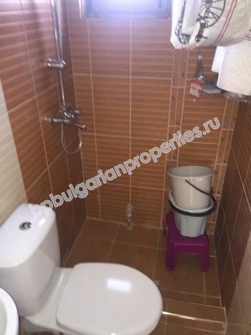 Двуетажна къща в спокоен зелен квартал на Бургас Двуетажна къща в спокоен зелен квартал на Бургас