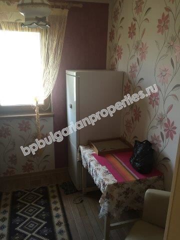 Двуетажна къща в спокоен зелен квартал на Бургас Двуетажна къща в спокоен зелен квартал на Бургас