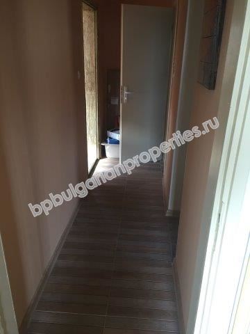 Двуетажна къща в спокоен зелен квартал на Бургас Двуетажна къща в спокоен зелен квартал на Бургас