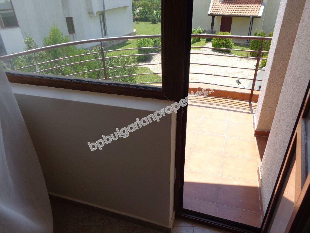 Продава се луксозна двуетажна мебелирана вила край Слънчев Бряг Продава се луксозна двуетажна мебелирана вила край Слънчев Бряг