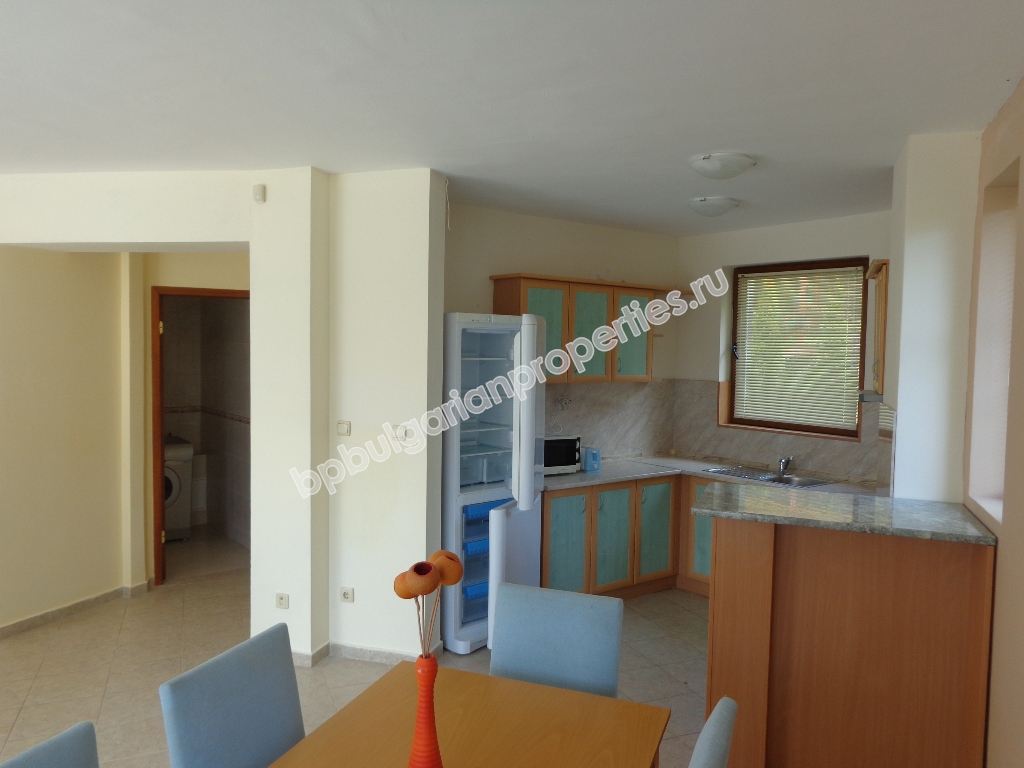 Продава се луксозна двуетажна мебелирана вила край Слънчев Бряг Продава се луксозна двуетажна мебелирана вила край Слънчев Бряг