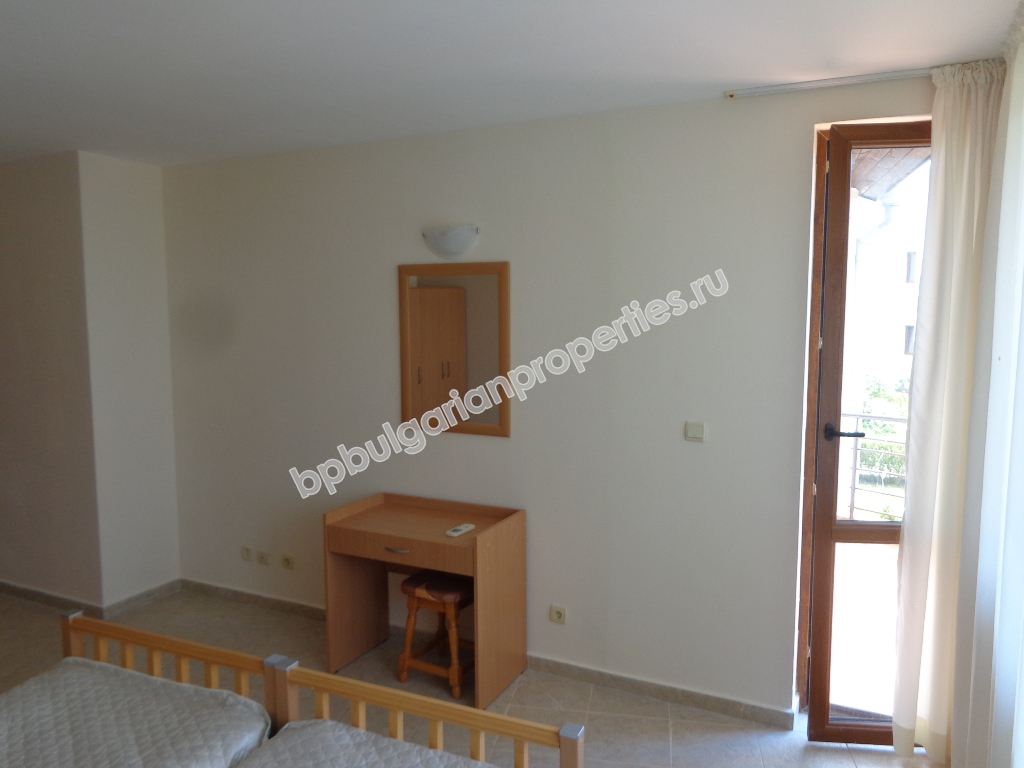 Продава се луксозна двуетажна мебелирана вила край Слънчев Бряг Продава се луксозна двуетажна мебелирана вила край Слънчев Бряг