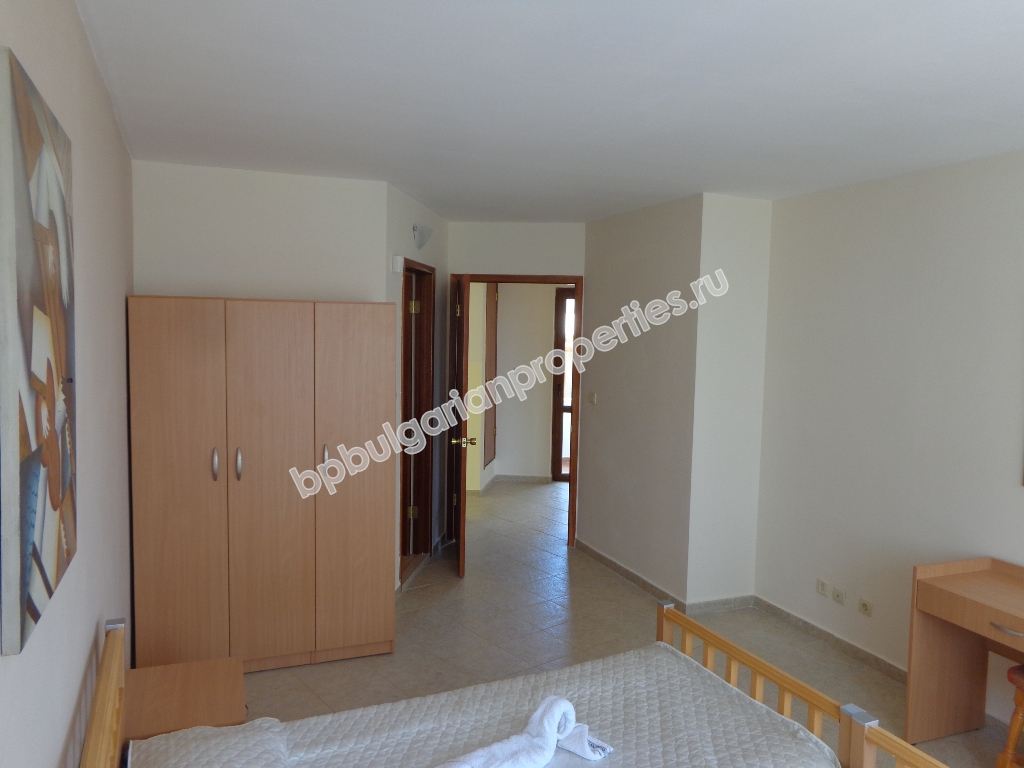 Продава се луксозна двуетажна мебелирана вила край Слънчев Бряг Продава се луксозна двуетажна мебелирана вила край Слънчев Бряг