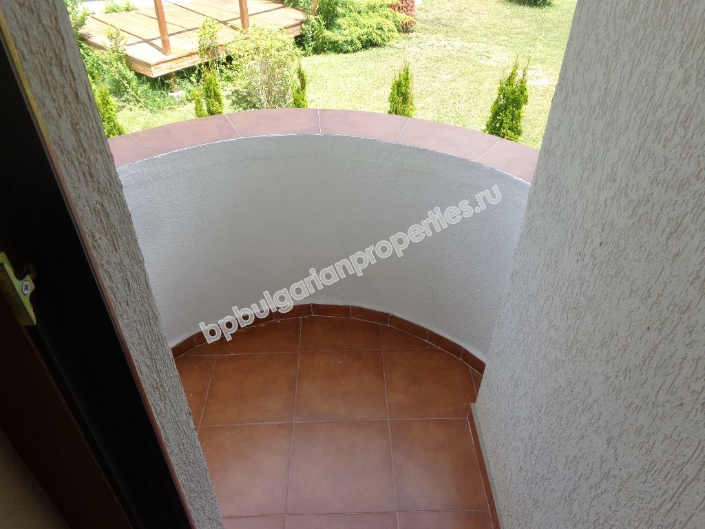 Продава се луксозна двуетажна мебелирана вила край Слънчев Бряг Продава се луксозна двуетажна мебелирана вила край Слънчев Бряг