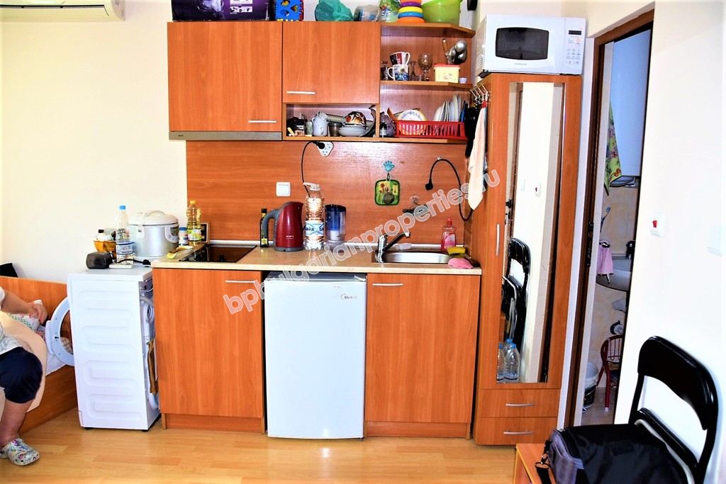 Мебелирано студио за продажба в курорта Слънчев Бряг Мебелирано студио за продажба в курорта Слънчев Бряг