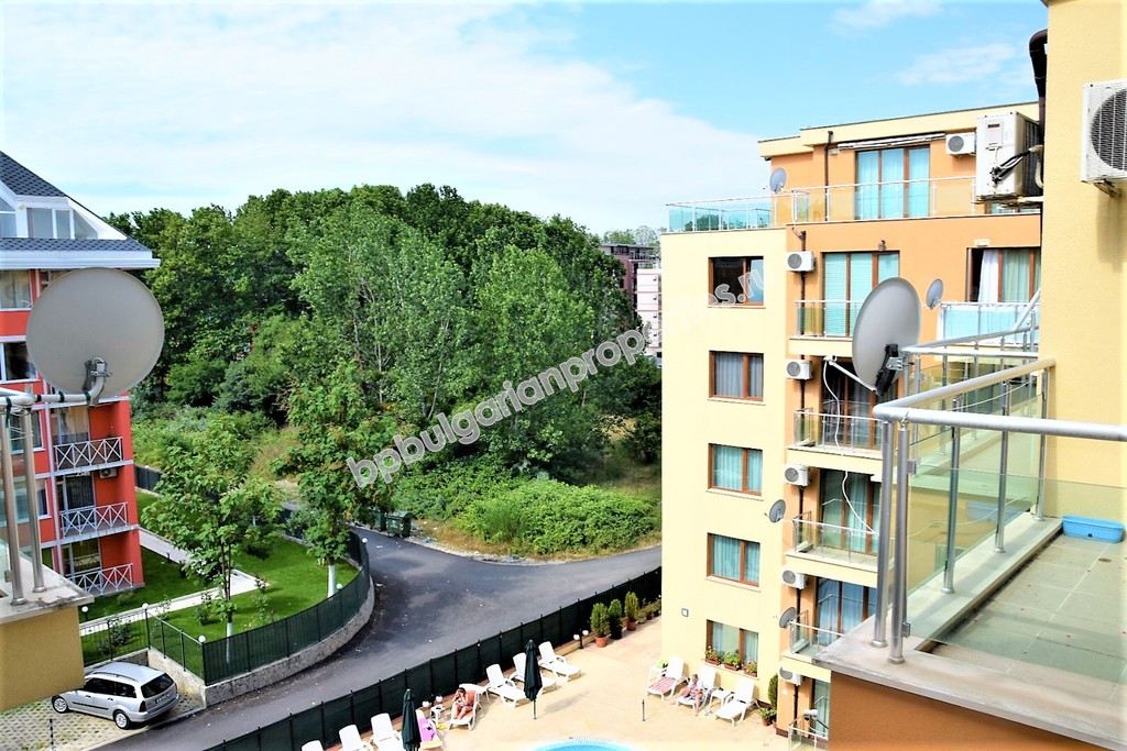 Мебелирано студио за продажба в курорта Слънчев Бряг Мебелирано студио за продажба в курорта Слънчев Бряг