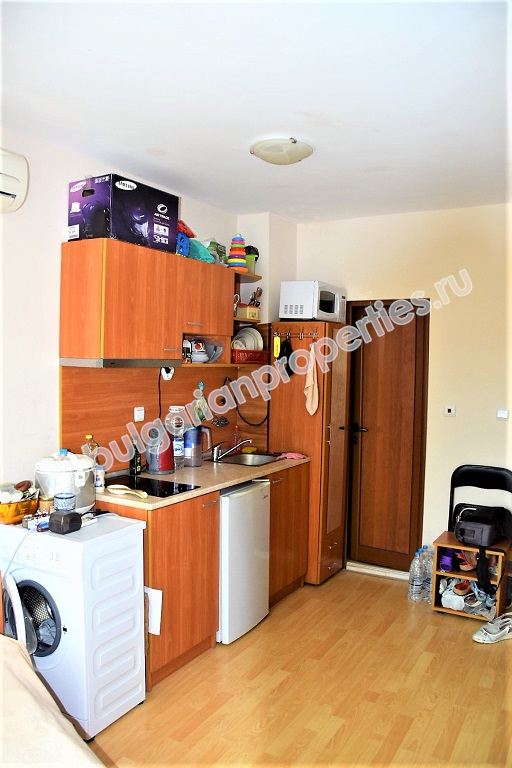 Мебелирано студио за продажба в курорта Слънчев Бряг Мебелирано студио за продажба в курорта Слънчев Бряг