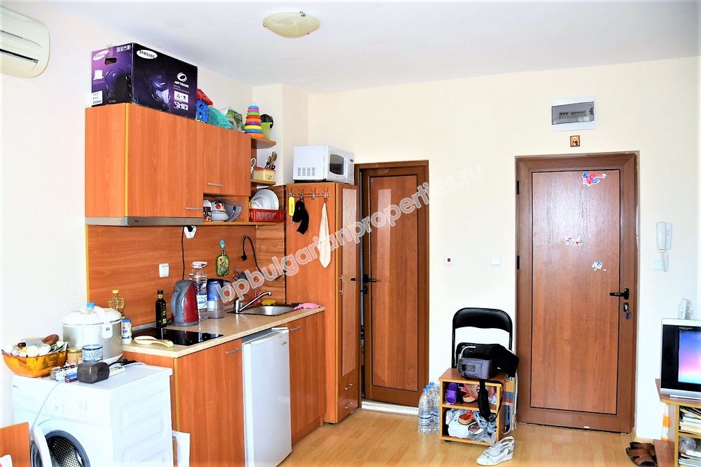 Мебелирано студио за продажба в курорта Слънчев Бряг Мебелирано студио за продажба в курорта Слънчев Бряг