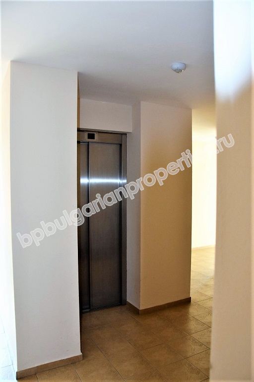 Мебелирано студио за продажба в курорта Слънчев Бряг Мебелирано студио за продажба в курорта Слънчев Бряг