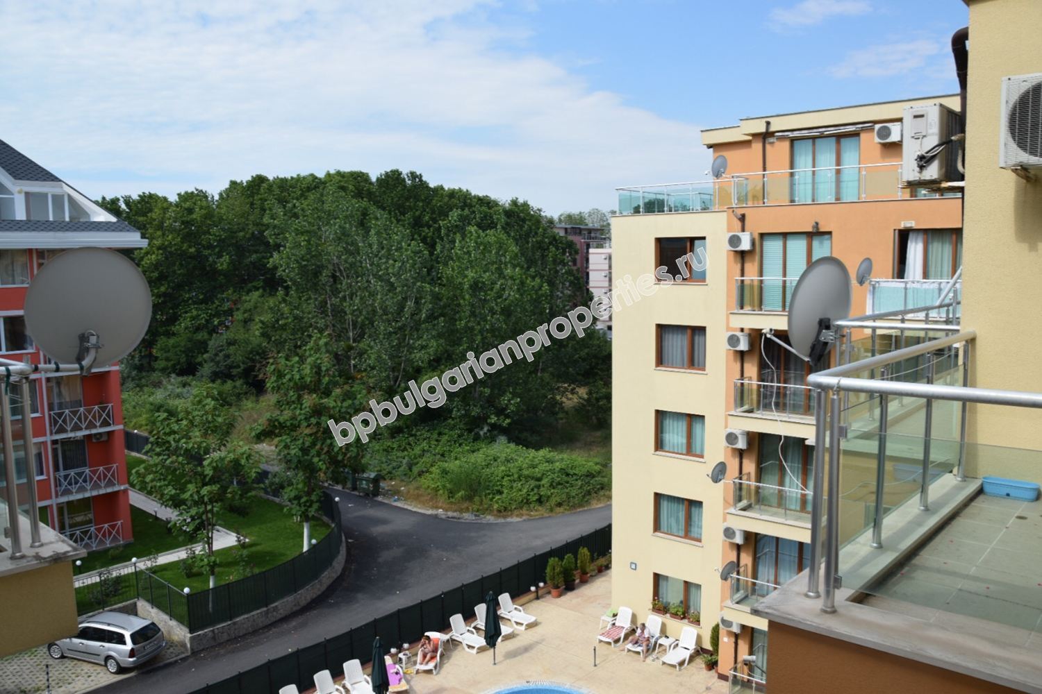 Мебелирано студио за продажба в курорта Слънчев Бряг Мебелирано студио за продажба в курорта Слънчев Бряг