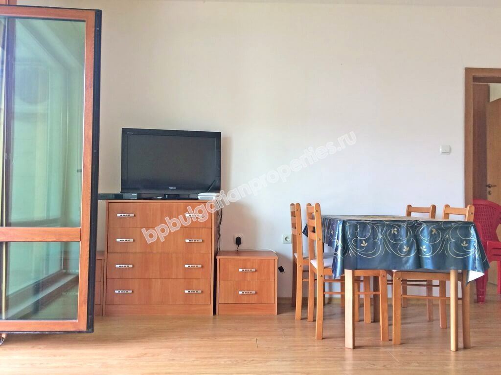 Едноспален мебелиран апартамент за продажба близо до морето в Свети Влас Едноспален мебелиран апартамент за продажба близо до морето в Свети Влас