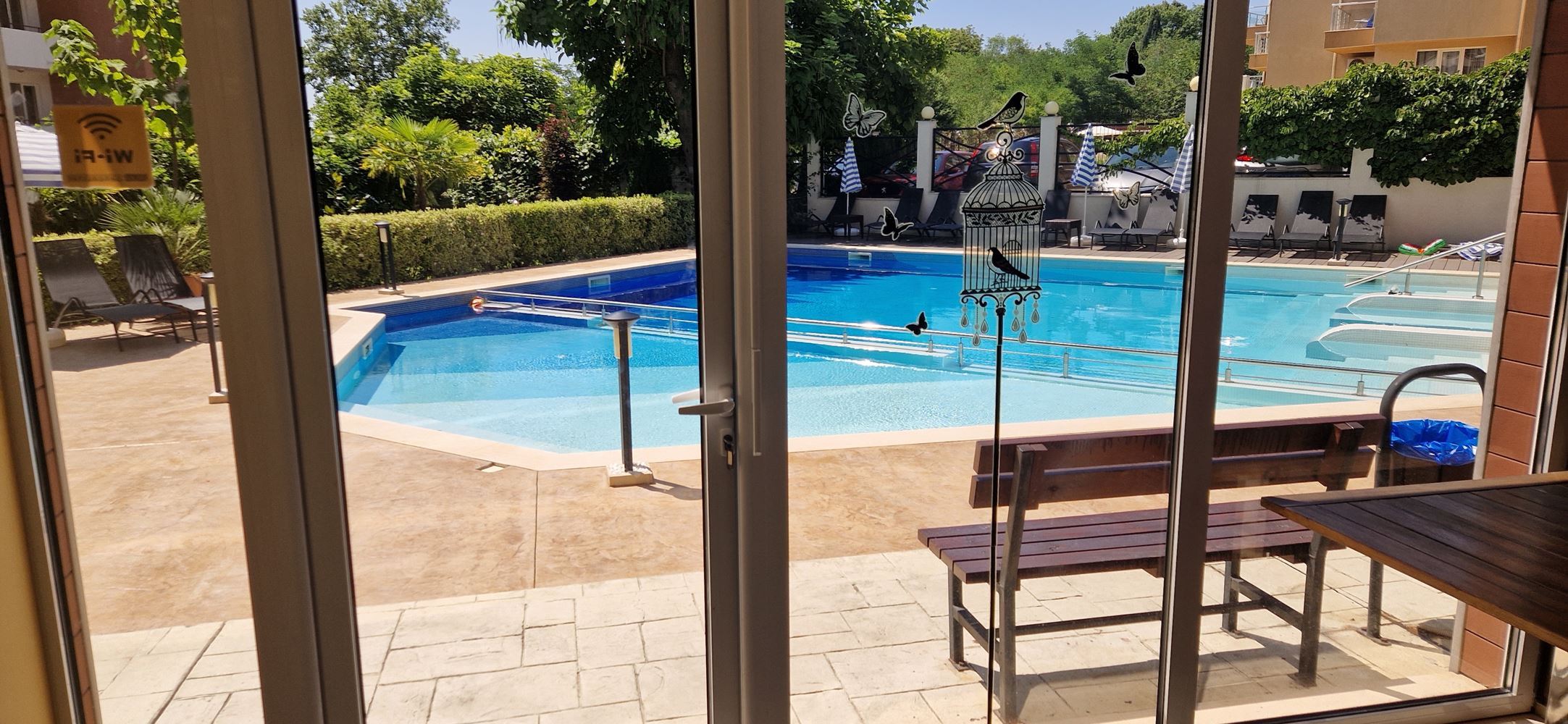 Обзаведен двустаен апартамент на 100 метра от морето в Равда Обзаведен двустаен апартамент на 100 метра от морето в Равда