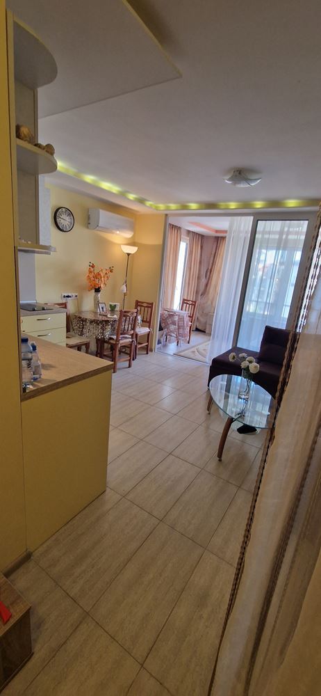 Обзаведен двустаен апартамент на 100 метра от морето в Равда Обзаведен двустаен апартамент на 100 метра от морето в Равда