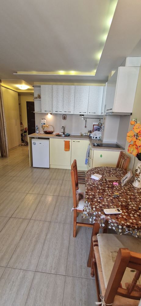 Обзаведен двустаен апартамент на 100 метра от морето в Равда Обзаведен двустаен апартамент на 100 метра от морето в Равда