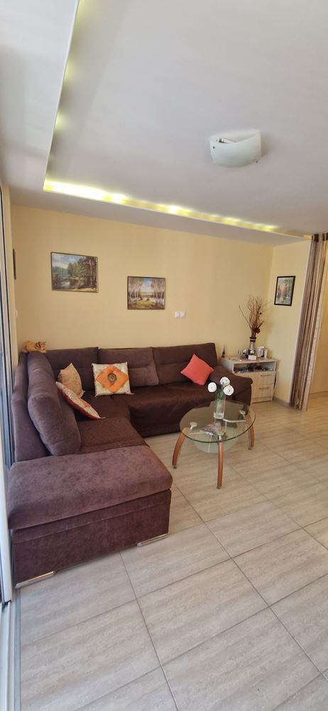 Обзаведен двустаен апартамент на 100 метра от морето в Равда Обзаведен двустаен апартамент на 100 метра от морето в Равда