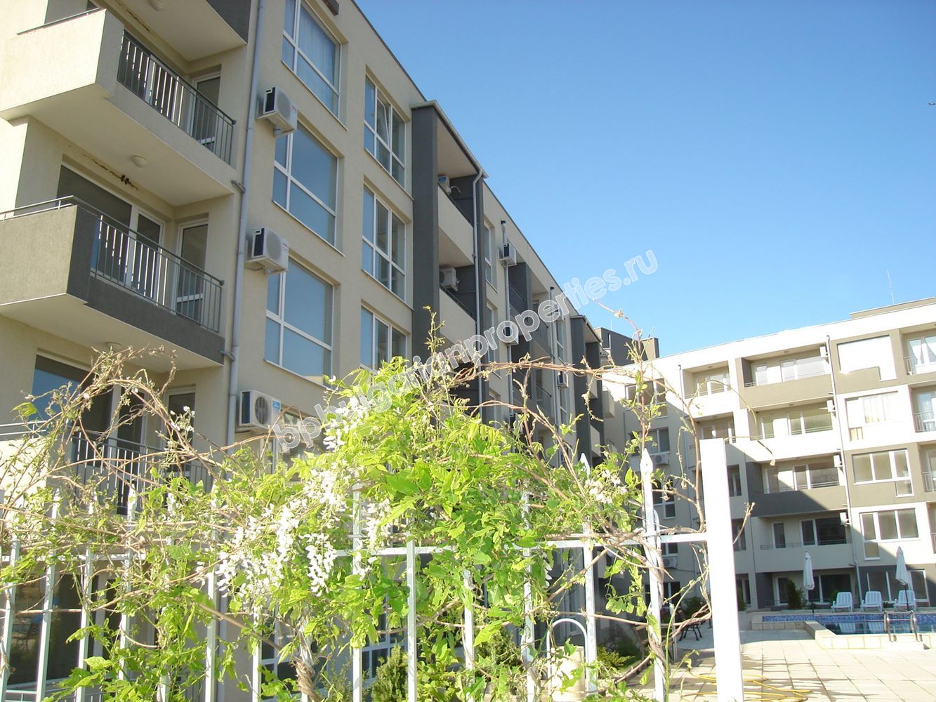 Продава луксозни апартаменти в Свети Влас Продава луксозни апартаменти в Свети Влас