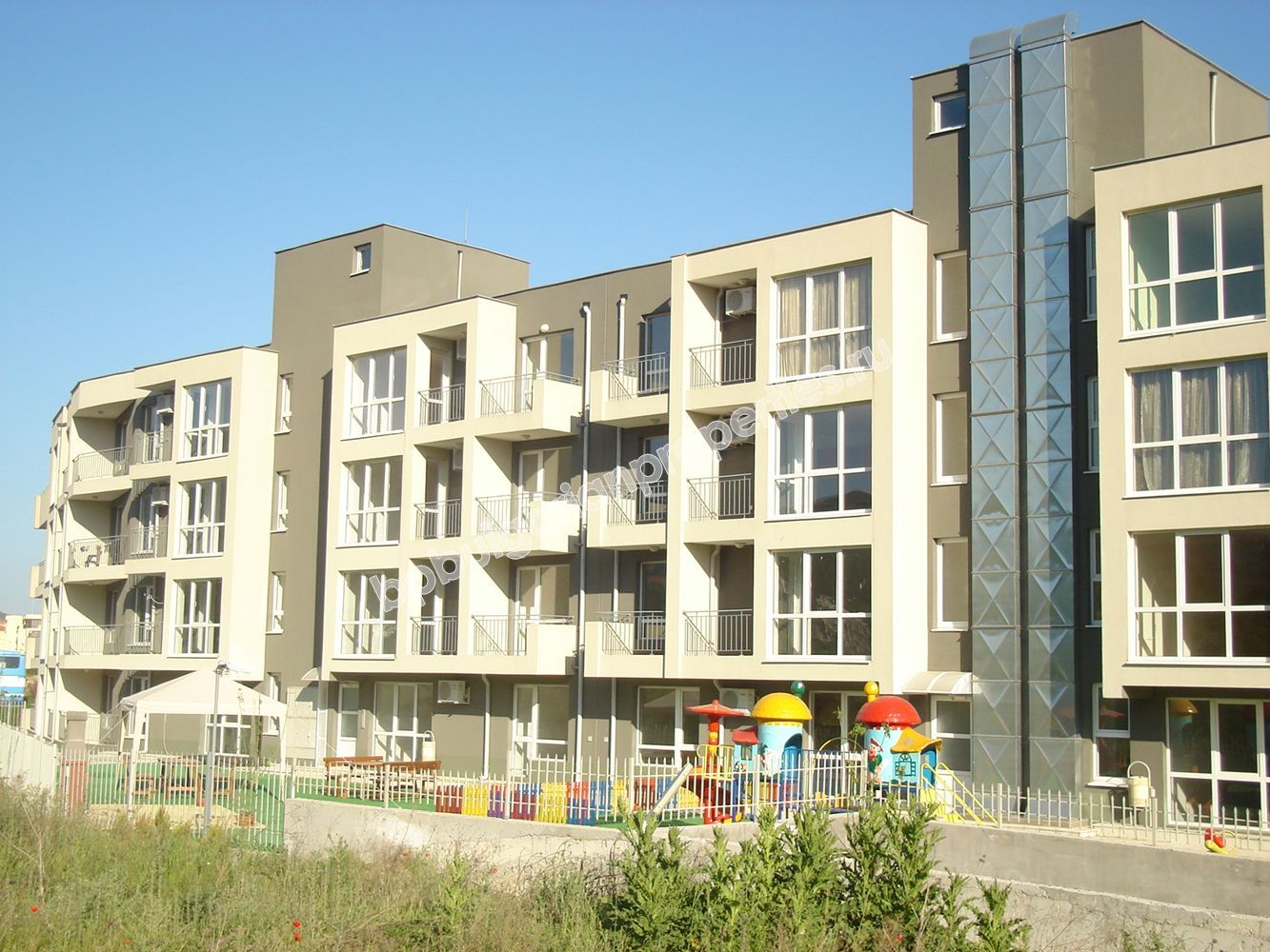 Продава луксозни апартаменти в Свети Влас Продава луксозни апартаменти в Свети Влас