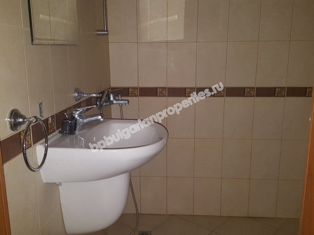 Мебелиран двуспален апартамент за продажба близо до курорта Слънчев Бряг Мебелиран двуспален апартамент за продажба близо до курорта Слънчев Бряг