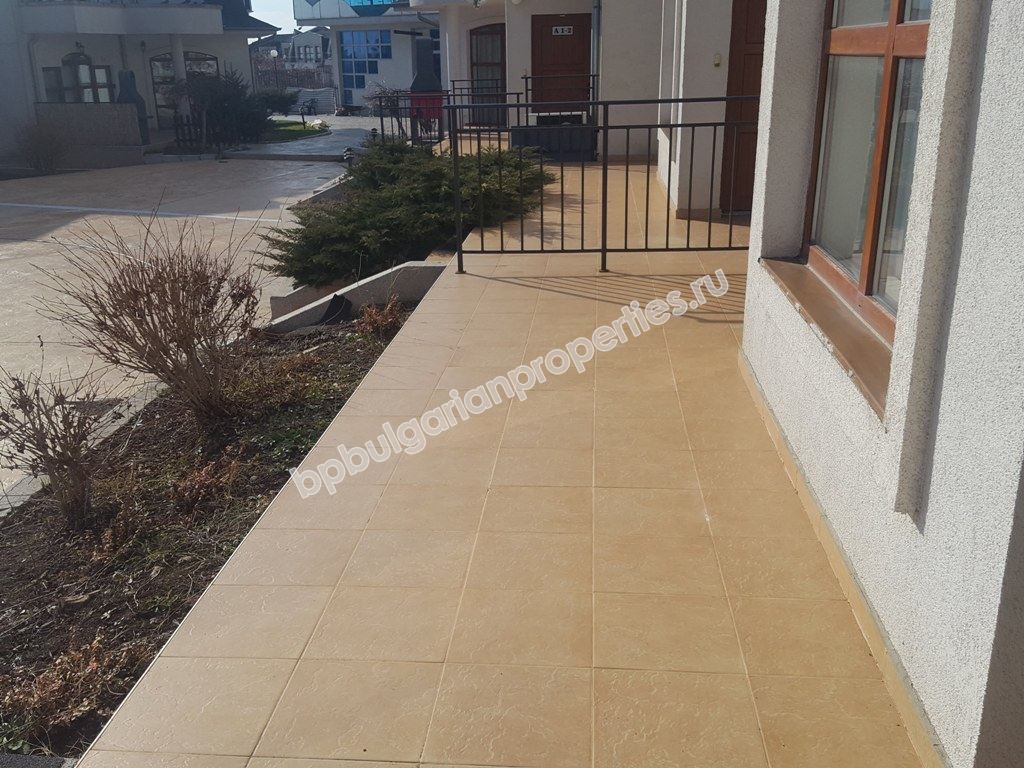 Мебелиран двуспален апартамент за продажба близо до курорта Слънчев Бряг Мебелиран двуспален апартамент за продажба близо до курорта Слънчев Бряг