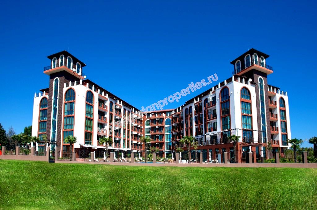 Голям мебелиран мезонет на първа линия море за продажба в Несебър Голям мебелиран мезонет на първа линия море за продажба в Несебър