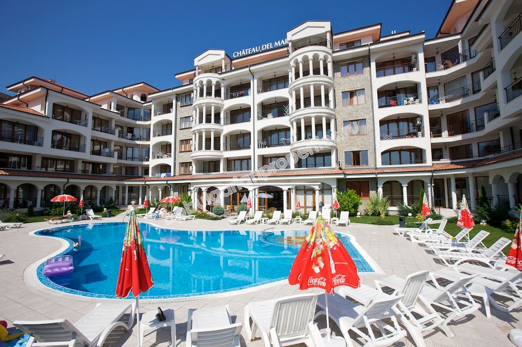 Голям мебелиран мезонет на първа линия море за продажба в Несебър Голям мебелиран мезонет на първа линия море за продажба в Несебър