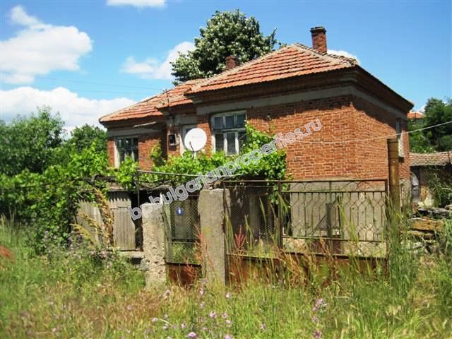 Тухлена двуетажна къща за продажба в село в Ямболски окръг Тухлена двуетажна къща за продажба в село в Ямболски окръг