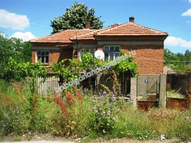 Тухлена двуетажна къща за продажба в село в Ямболски окръг Тухлена двуетажна къща за продажба в село в Ямболски окръг