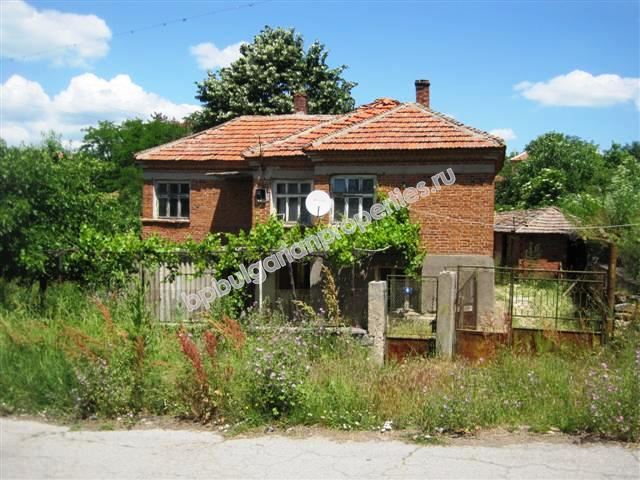 Тухлена двуетажна къща за продажба в село в Ямболски окръг Тухлена двуетажна къща за продажба в село в Ямболски окръг