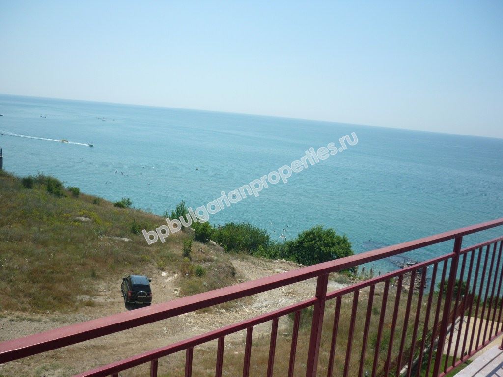 Голямо студио с панорамна гледка море на първа линия Голямо студио с панорамна гледка море на първа линия