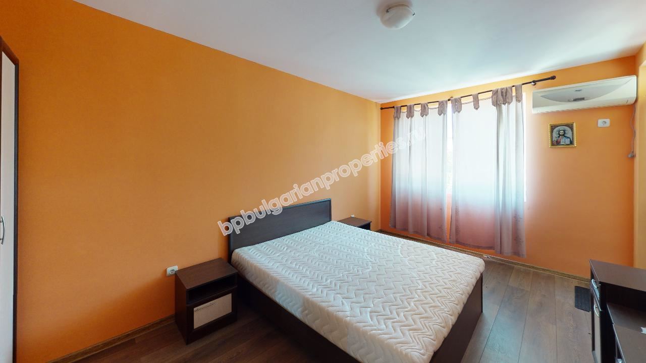 Двуетажна къща с три спални близо до Бургас Двуетажна къща с три спални близо до Бургас