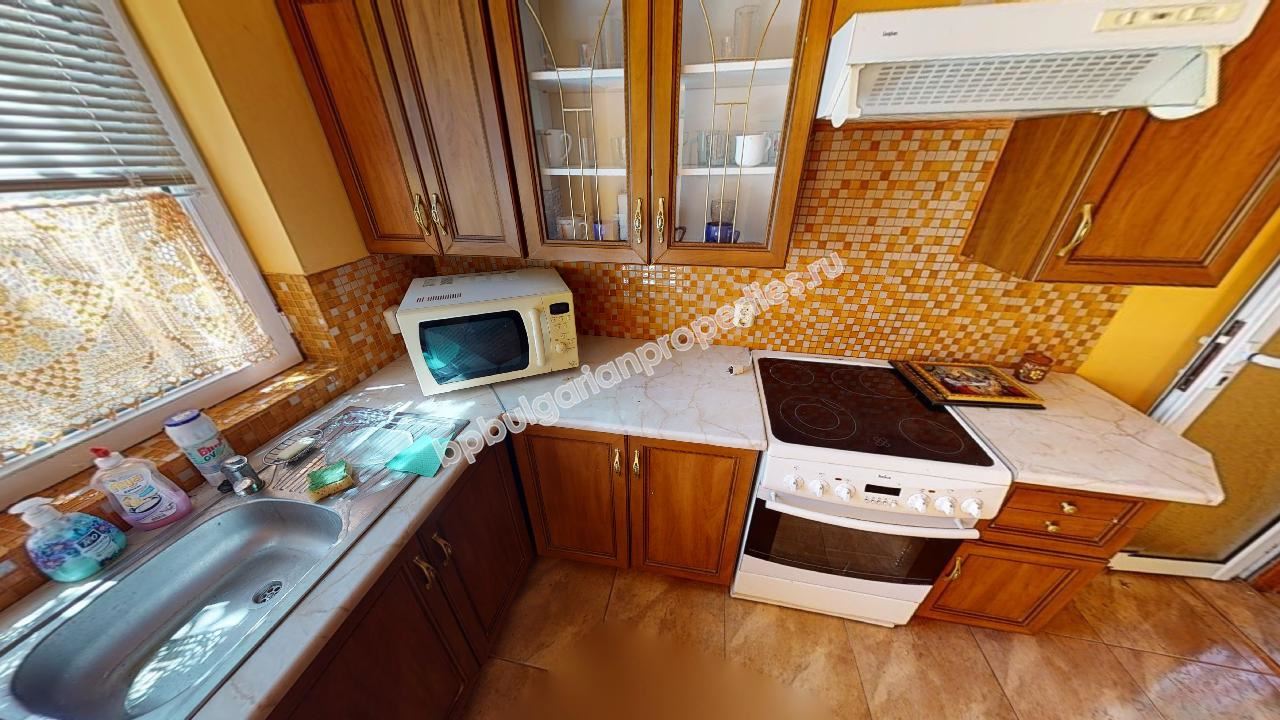 Двуетажна къща с три спални близо до Бургас Двуетажна къща с три спални близо до Бургас