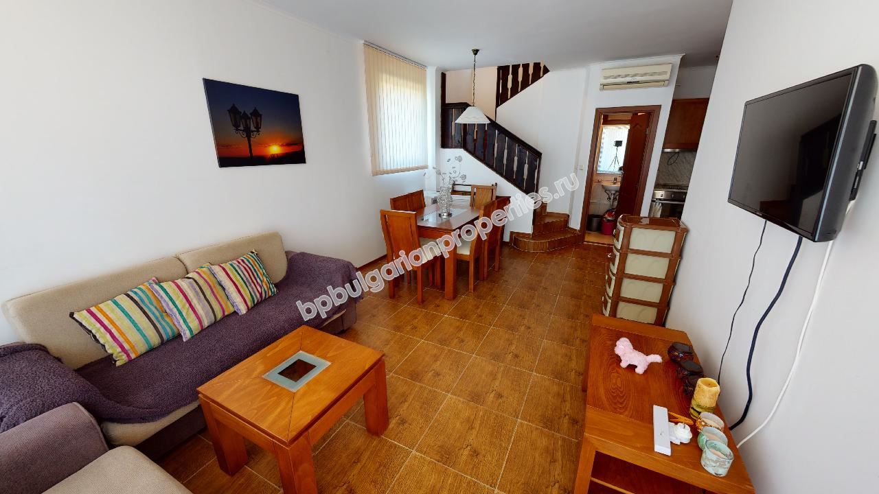 Обзаведена къща-таунхаус в затворен комплекс близо до морето Обзаведена къща-таунхаус в затворен комплекс близо до морето