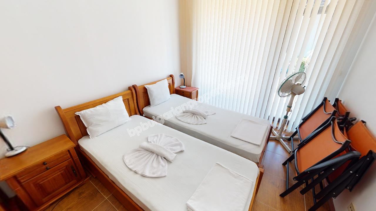 Обзаведена къща-таунхаус в затворен комплекс близо до морето Обзаведена къща-таунхаус в затворен комплекс близо до морето