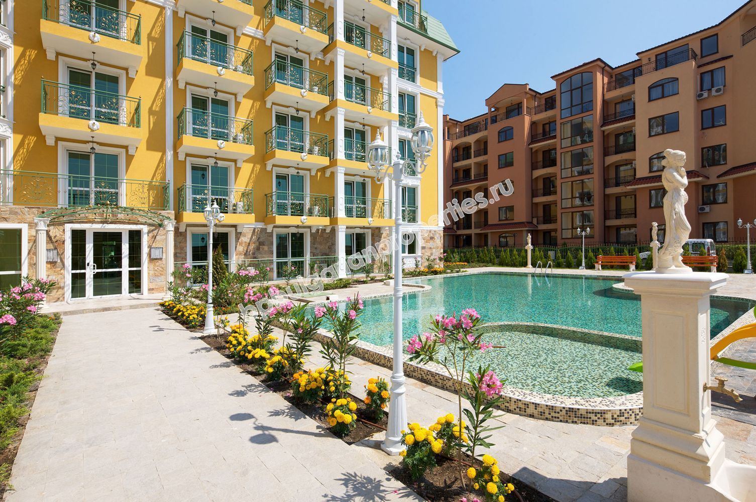 Апартаменти за продажба в нов комплекс близо до плажа в Слънчев Бряг Апартаменти за продажба в нов комплекс близо до плажа в Слънчев Бряг