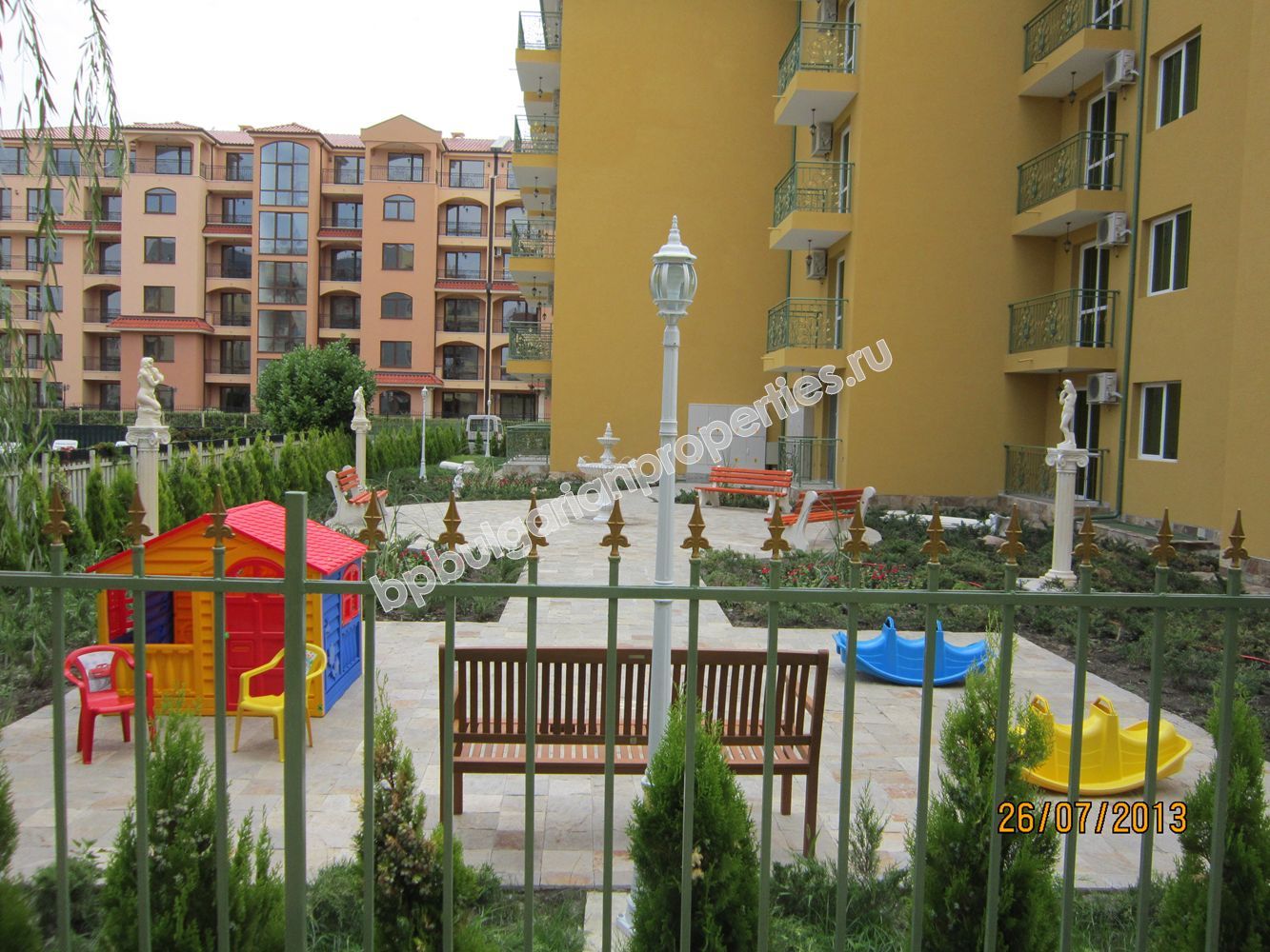 Апартаменти за продажба в нов комплекс близо до плажа в Слънчев Бряг Апартаменти за продажба в нов комплекс близо до плажа в Слънчев Бряг