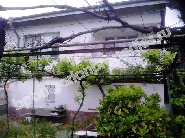 Триетажна къща в с. Съдиево Триетажна къща в с. Съдиево