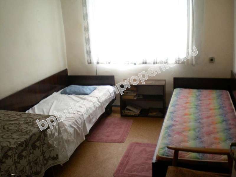 Триетажна къща в с. Съдиево Триетажна къща в с. Съдиево