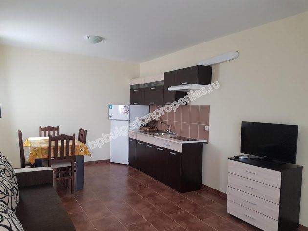 Мебелирани апартаменти за продажба на първа линия море в град Ахтопол Мебелирани апартаменти за продажба на първа линия море в град Ахтопол