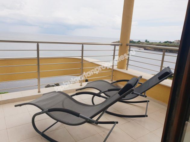 Мебелирани апартаменти за продажба на първа линия море в град Ахтопол Мебелирани апартаменти за продажба на първа линия море в град Ахтопол