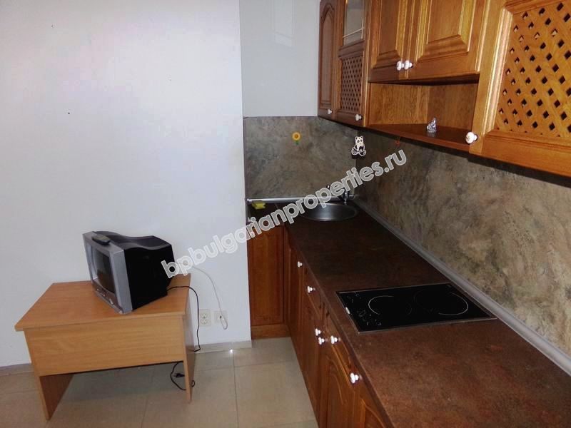 Мебелиран двустаен апартамент за продажба близо до плажа в курорта Слънчев Бряг