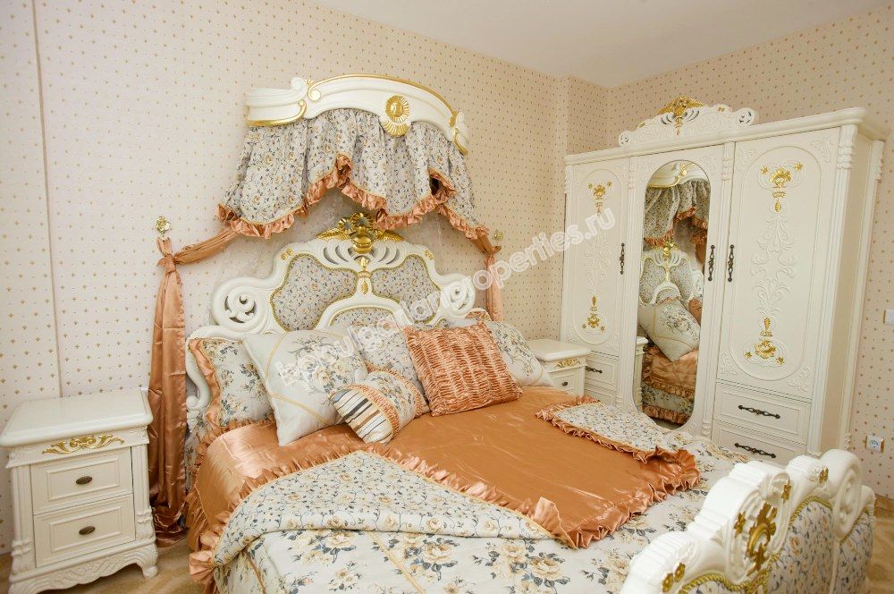 Продава луксозни апартаменти на самия бряг на морето в курорта Елените