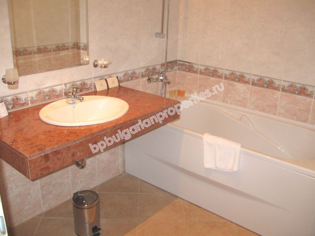 Луксозни апартаменти за продажба на първа линия море в Поморие